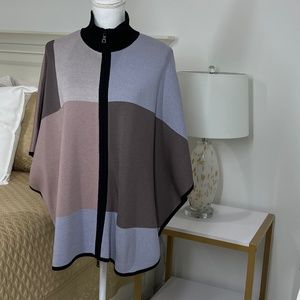 Anne Klein Full Zip Cape Size Small